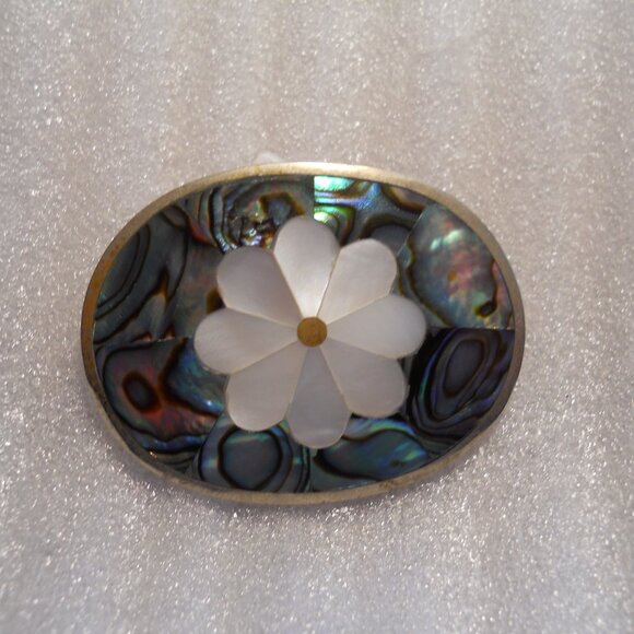 Abalone Shell Flower Pin  330 - Picture 2 of 2